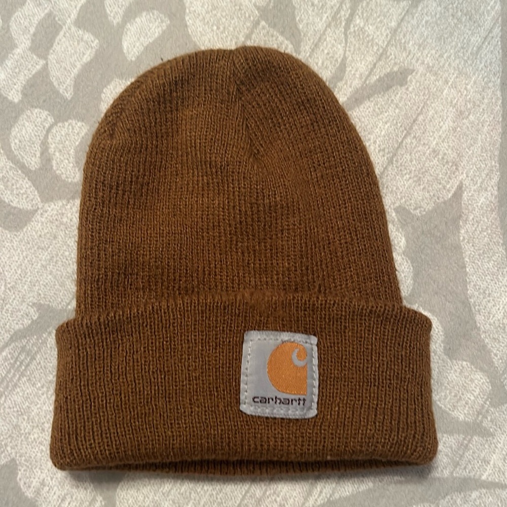 Perfect condition carhartt beanie for babies. Measurements on pictures.